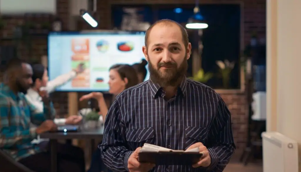 How-to-Buy-a-Business_-A-Step-by-Step-Guide