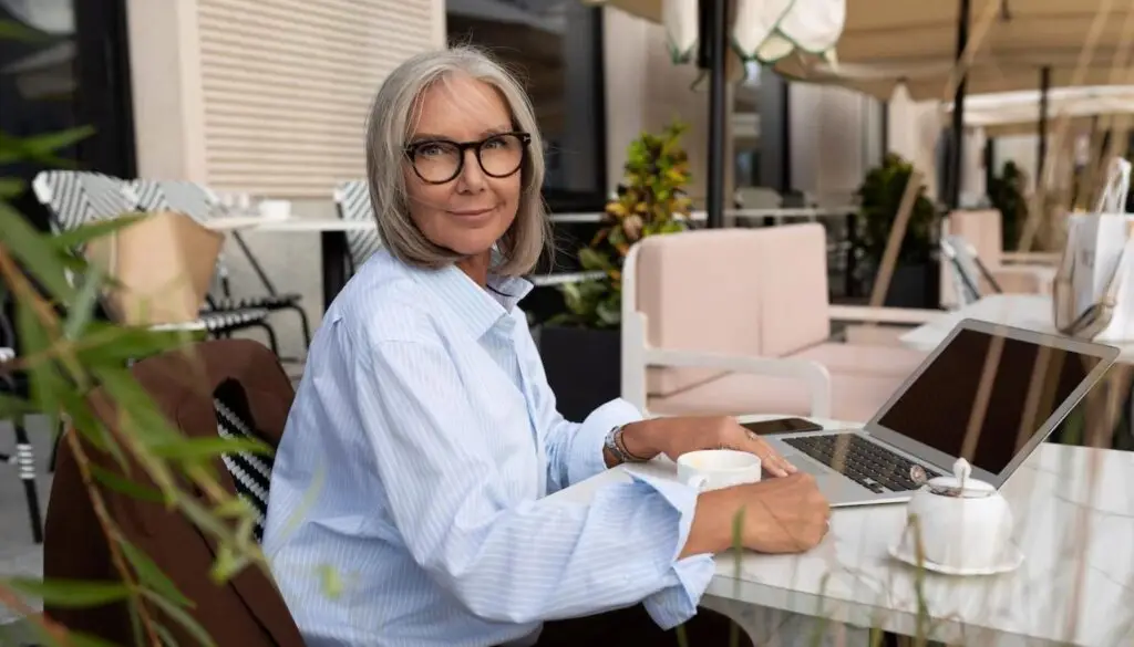 How-to-Buy-a-Business_-Best-Practices-for-Success_1745129391